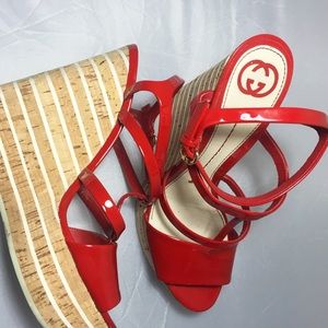 Red Gucci Wedges Eilin Patent Leather Cork shoes
